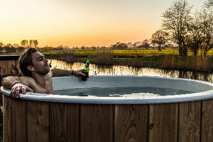 011 River lodge met bubbeltub | 4 personen
