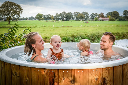 015 River lodge met bubbeltub | 4 personen