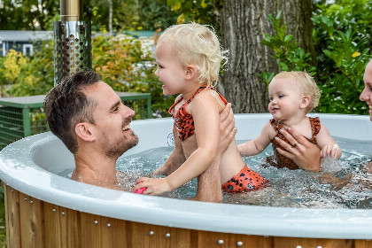 016 River lodge met bubbeltub | 4 personen