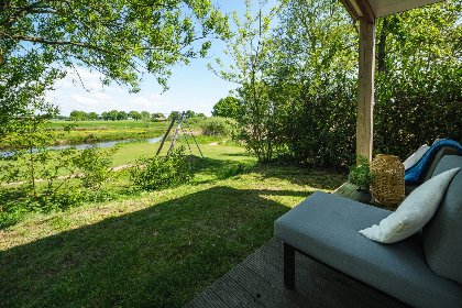 004 River Lodge 'Wellnesshuus' met bubbeltub, sauna, ligbad en sunshower | 2 pers 004 River Lodge 'Wellnesshuus' met bubbeltub, sauna, ligbad en sunshower | 2 pers