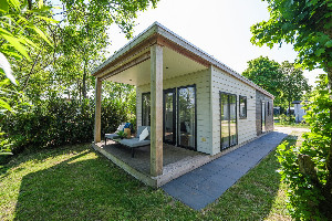 River Lodge 'Wellnesshuus' met bubbeltub, sauna, ligbad en sunshower | 2 personen