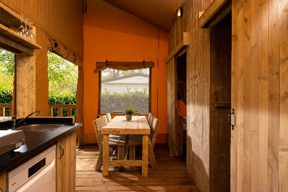 007 Safaritent 'de bartenter' met prive sanitair | 5 pers 007 Safaritent 'de bartenter' met prive sanitair | 5 pers