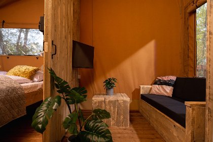 008 Safaritent 'de bartenter' met prive sanitair | 5 pers 008 Safaritent 'de bartenter' met prive sanitair | 5 pers