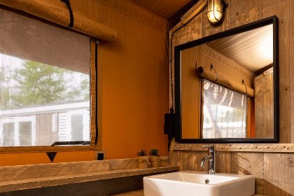 010 Safaritent 'de bartenter' met prive sanitair | 5 pers 010 Safaritent 'de bartenter' met prive sanitair | 5 pers