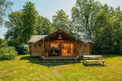 000 Safaritent met prive sanitair | 8 pers 000 Safaritent met prive sanitair | 8 pers