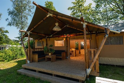 002 Safaritent met prive sanitair | 8 pers 002 Safaritent met prive sanitair | 8 pers