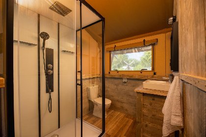 007 Safaritent met prive sanitair | 8 pers 007 Safaritent met prive sanitair | 8 pers