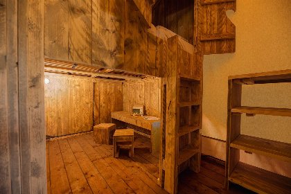 010 Safaritent met prive sanitair | 8 pers 010 Safaritent met prive sanitair | 8 pers