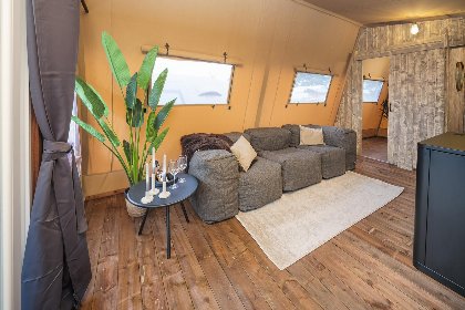 007 Tribe lodgetent met prive sanitair | 6 pers