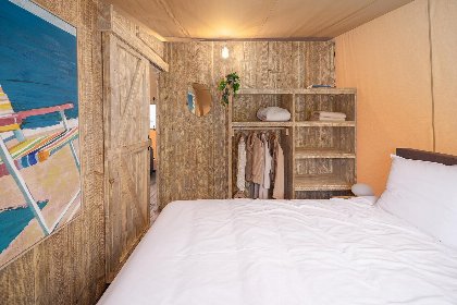 011 Tribe lodgetent met prive sanitair | 6 pers