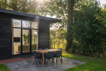 001 Wellness Boutique baby met bubbeltub | 4 pers.   babykamer