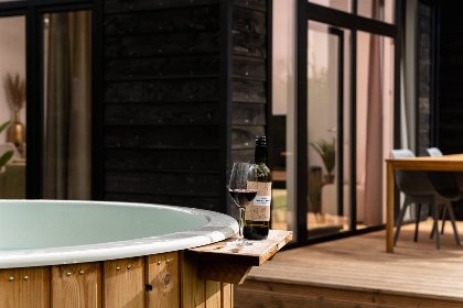 003 Wellness Boutique baby met bubbeltub | 4 pers.   babykamer