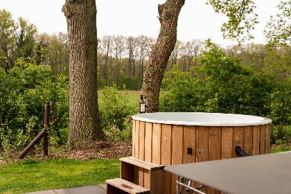 005 Wellness Boutique baby met bubbeltub | 4 pers.   babykamer