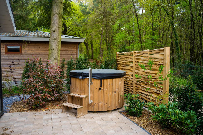 010 Bos Cottage met hottub