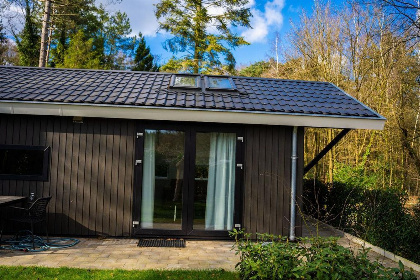 002 Bos Cottage