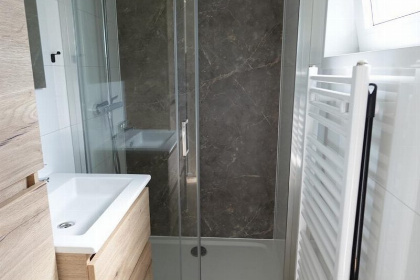 008 Eco Cottage met hottub