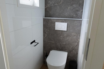 009 Eco Cottage met hottub