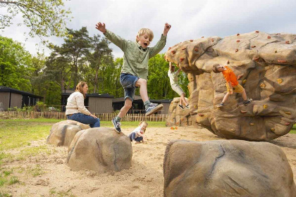 032 Familie Lodge voor 6 personen met Hottub