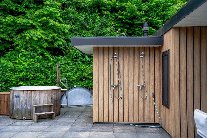 001 Luxe 6 persoons vakantiehuis met hottub en sauna op vakantiepark De Thijmse Berg