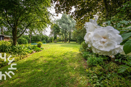 018 Gezellig 10 persoons vakantiehuis met ruime tuin landelijk gelegen vlakbij Domburg