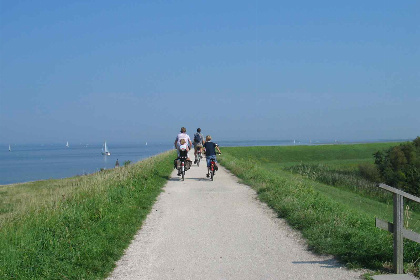 018 4 persoons vakantiehuis met tuin en balkon aan het Grevelingenmeer bij Brouwershaven