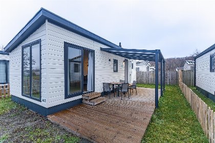 003 Chalet Schelp   Camping Duinhoeve Zeeland | omheind en licht | Maireweg 7