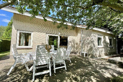 011 Comfortabel vakantiehuis voor 6 personen met een omheinde tuin in Burgh Haamstede