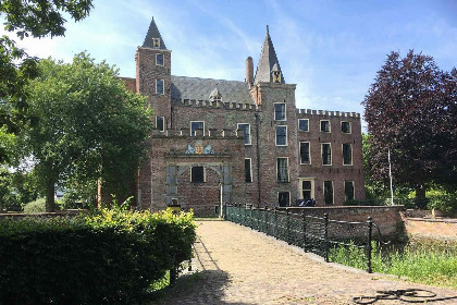 033 Gezellig 4 persoons vakantiehuis in Burgh Haamstede met zonnige tuin