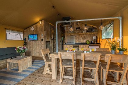 001 Glampinglodge 7p