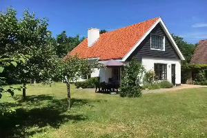 Heerlijk 9 persoons familiehuis dichtbij het strand