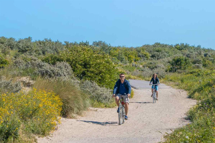 015 Groot en luxe 10 persoons vakantiehuis nabij het Zeeuwse Cadzand en het Noordzeestrand