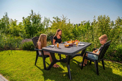 019 Groot en luxe 10 persoons vakantiehuis nabij het Zeeuwse Cadzand en het Noordzeestrand