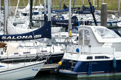 023 4 persoons appartement in Colijnsplaat direct bij het water