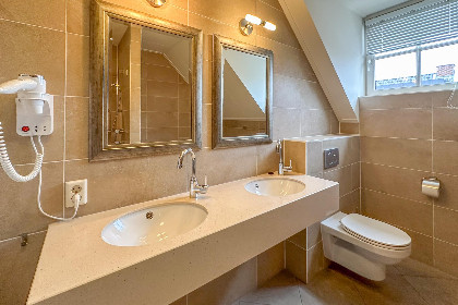 018 huis nummer 37