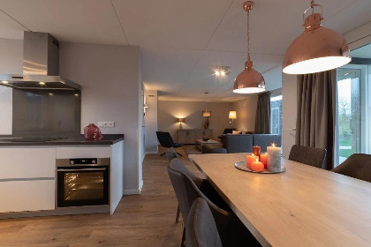 007 huis nummer 71