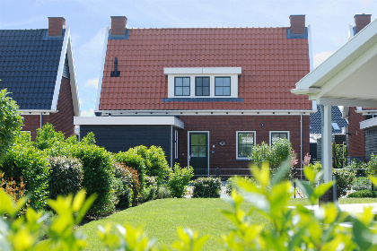 004 Luxe 6 Persoons vakantiehuis met veranda, whirlpool en gratis internet in Colijnsplaat