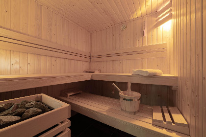 002 Sauna Zee
