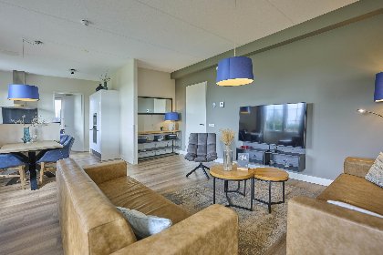 004 SeaLuxe Residence 27C