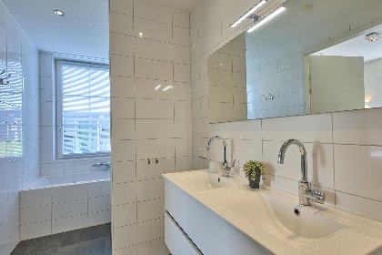 014 SeaLuxe Residence 27C