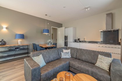 002 SeaLuxe Suite 27D