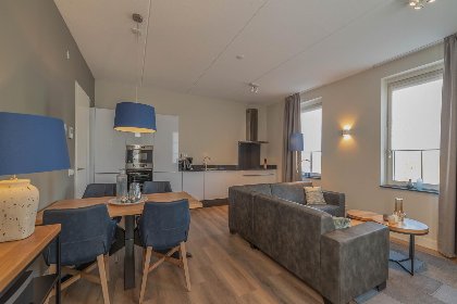 003 SeaLuxe Suite 27D