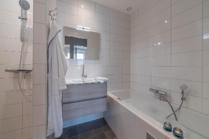 007 SeaLuxe Suite 27D