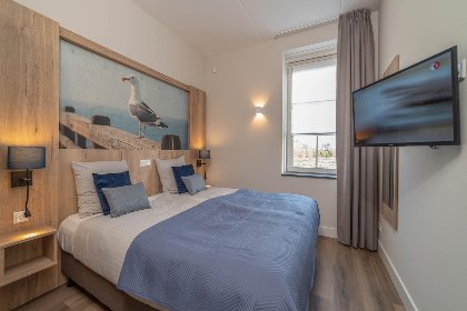 011 SeaLuxe Suite 27D