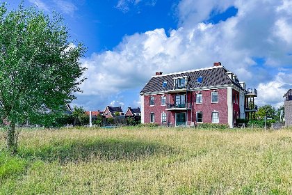 031 SeaLuxe Suite 27i