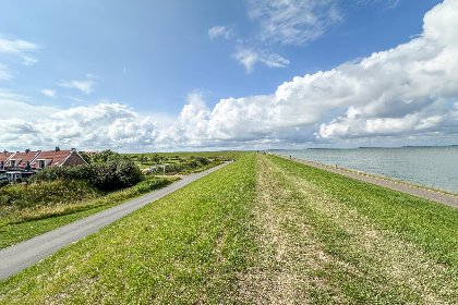 034 SeaLuxe Suite 27i