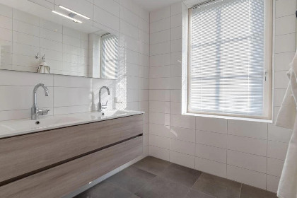 010 SeaLuxe Suite