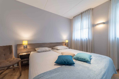 003 Vrijstaande 6 persoons wellnessvilla met bubbelbad en buitensauna in Colijnsplaat