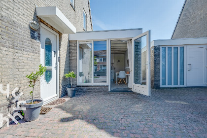 007 Gezellig Tiny house met eigen parkeerplaats tegen het centrum van Domburg