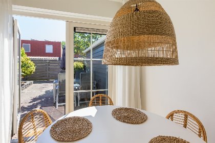 001 Ibiza stijl vakantiewoning voor 5 personen met omheinde tuin nabij strand en centrum | Brouwersbuurt 23a Domburg 001 Ibiza stijl vakantiewoning voor 5 personen met omheinde tuin nabij strand en centrum | Brouwersbuurt 23a Domburg