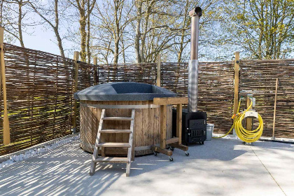 012 Zeer luxe 8 persoons vakantiehuis met sauna in de buurt van Sluis